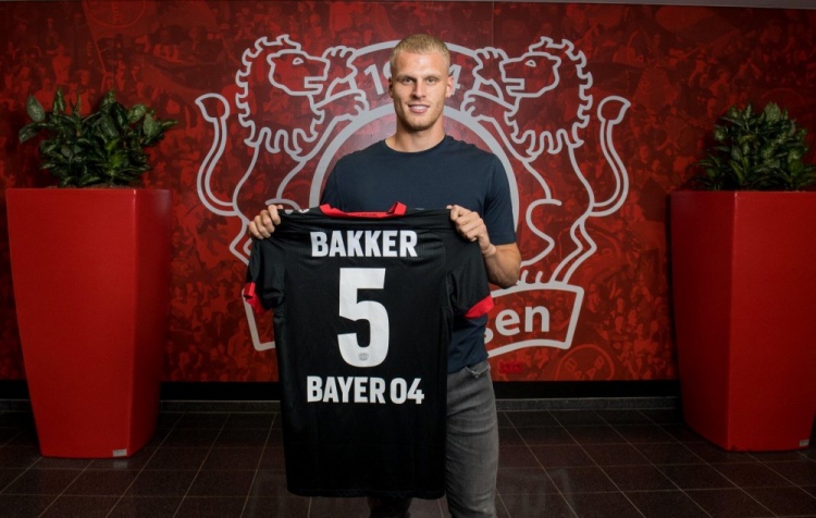 会上场吗？阿方索-戴维斯时隔262天进入拜仁的比赛大名单（阿方索-戴维斯阔别262天重回拜仁大名单：能否登场成看点）