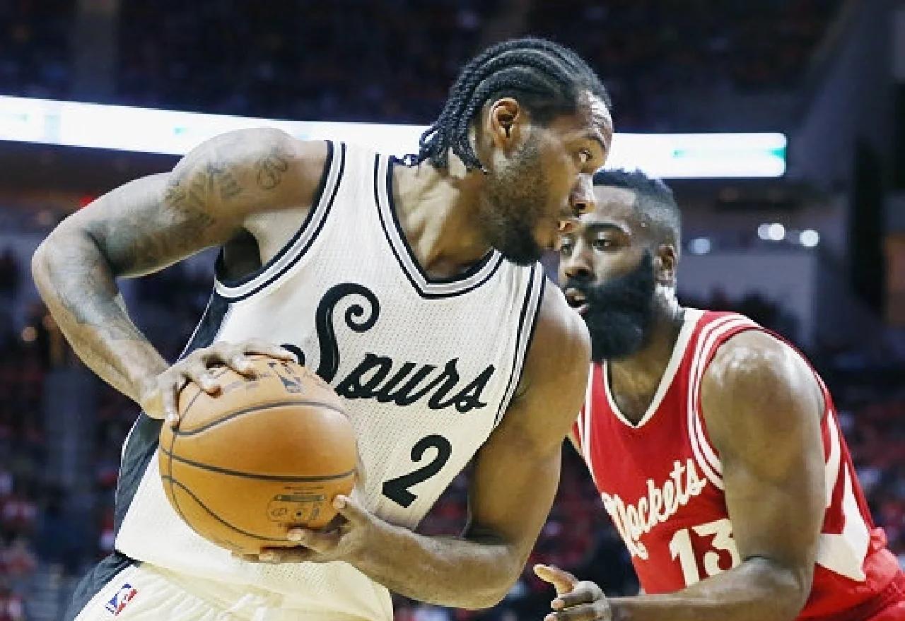 第10个亚军，申花上次拿到中国足球顶级联赛冠军还是30年前（申花第10次屈居亚军，上次顶级联赛封王已是30年前）