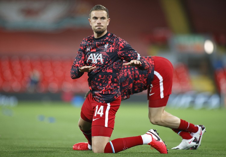 半场战报：米兰0-0拉齐奥，迈尼昂献神扑，红黑军团0射正（半场战况：米兰0-0拉齐奥，迈尼昂神勇救险，红黑军团零射正）