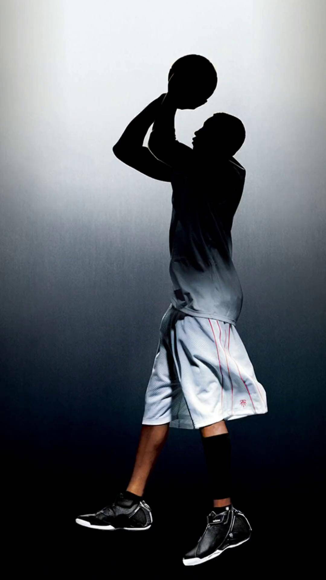 张外龙：曾跟球迷承诺一定会回到重庆；跪谢最努力的球员们（张外龙称曾许诺定会回到重庆，跪地感谢最拼的球员）