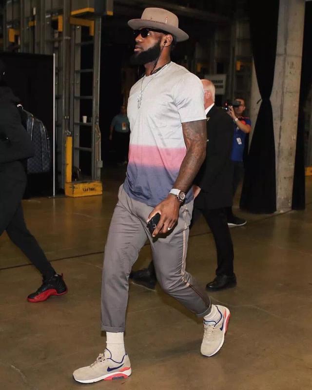 一项数据，暴露全部问题（一条数据，揭示所有症结）