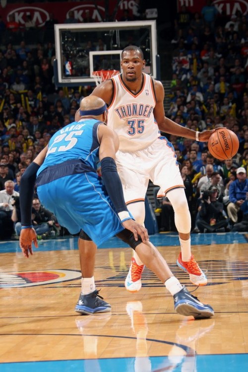 范晓冬：亚泰不破不立需要重建，最适合的人选是杜震宇（范晓冬认为亚泰需重建，杜震宇是最合适的主帅人选）