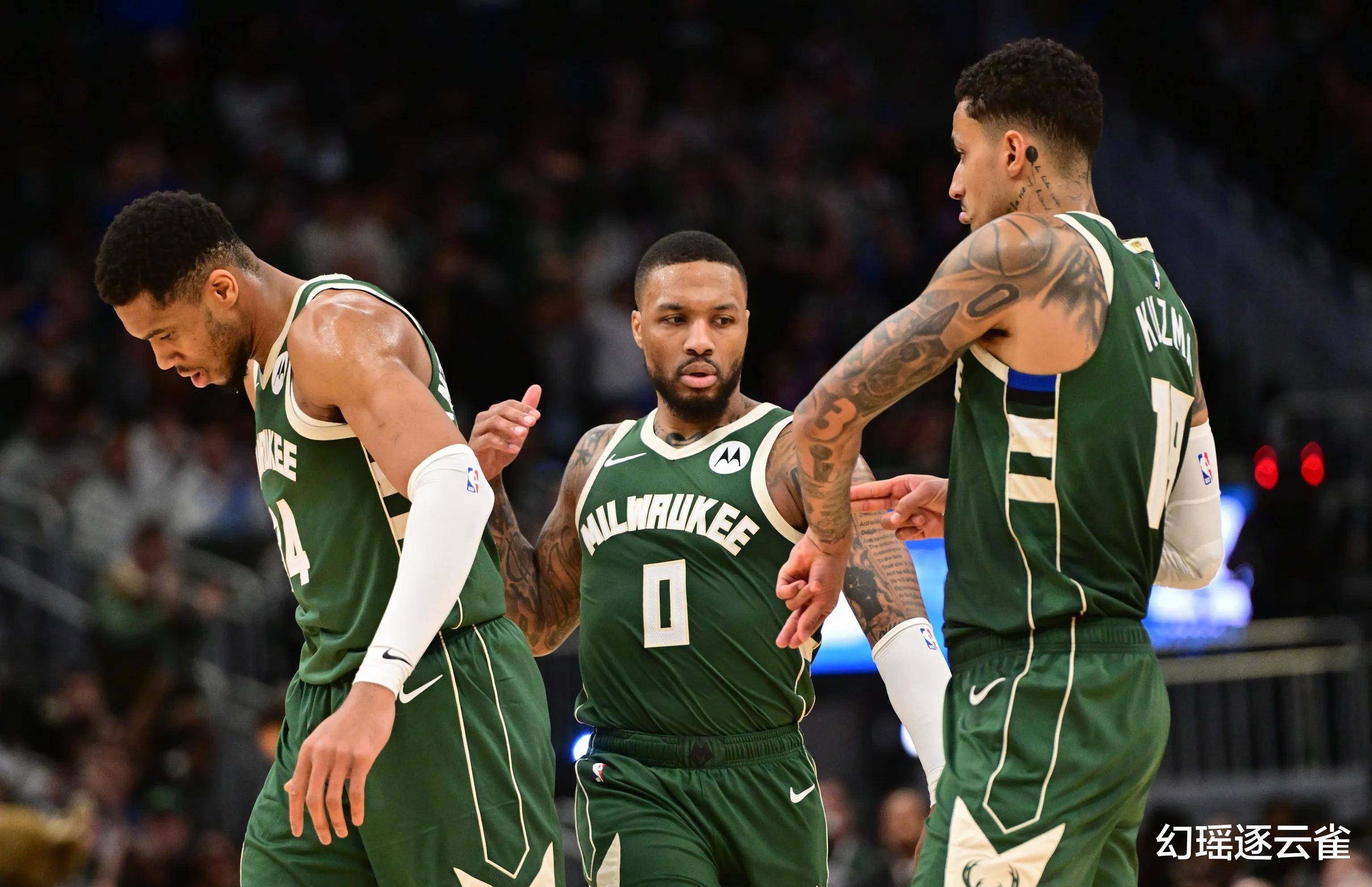 足球国足热身赛表现积极，主帅称进步肉眼可见（国足热身赛表现向好，主帅直言进步一目了然）