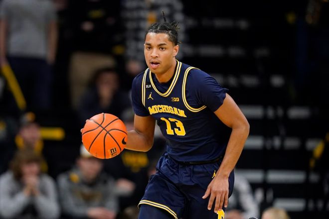 德甲最新积分战报 多特6轮不败稳居第3 差拜仁9分（德甲积分榜更新：多特近6轮不败稳坐第三，落后拜仁9分）