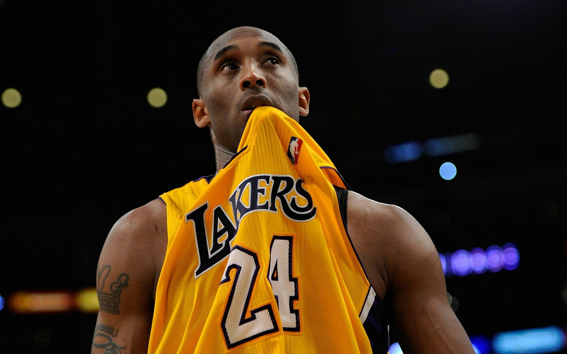 科尔：库里今天战森林狼没有出场时间限制（科尔称库里今日对阵森林狼将不受出场时间限制）