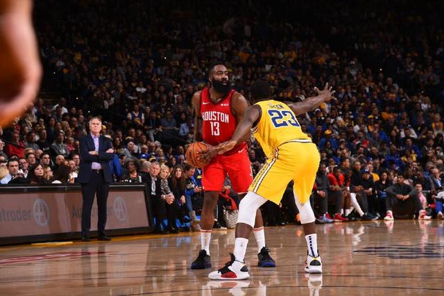 意外！中超冠军队主力外援后腰将跟成都蓉城签约！周定洋为此离队（突发：中超冠军队主力外援后腰将加盟成都蓉城，周定洋因此离队）