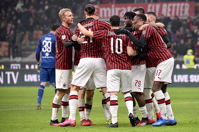 里昂15岁潜力中锋泽科维奇：崇拜哈兰德和DV9的左脚射手（里昂15岁中锋新星泽科维奇：左脚杀手，偶像哈兰德与DV9）