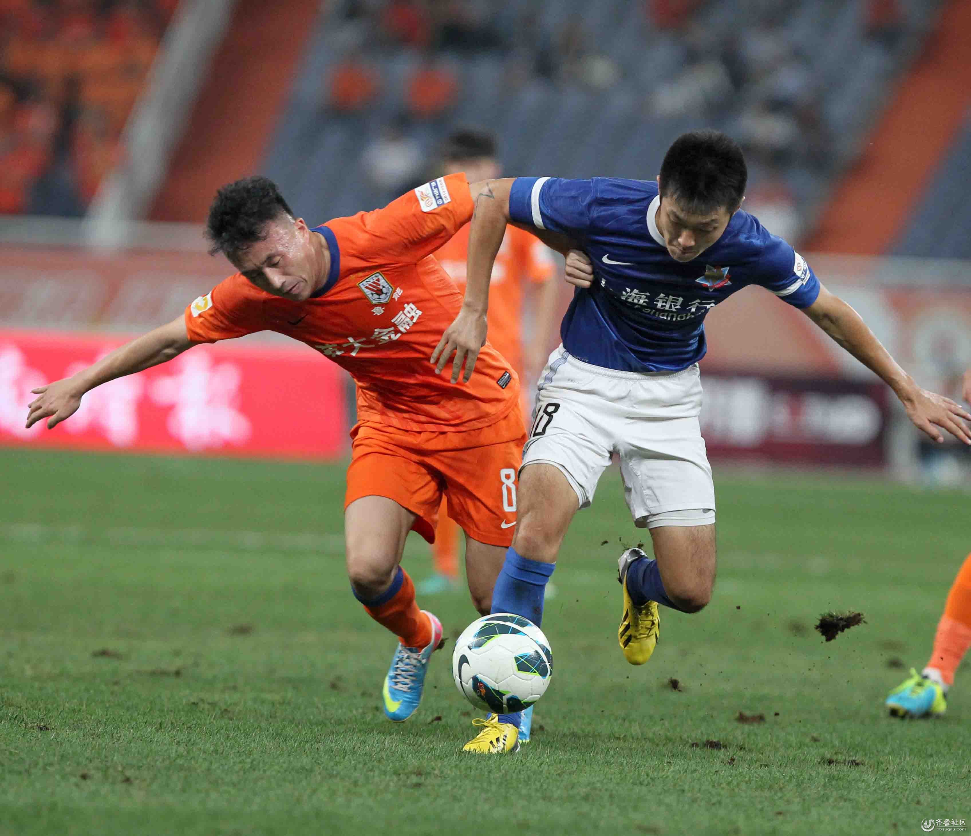 记者：阿贾克斯正接触前狼堡主帅西莫尼斯，视为海廷加继任者（阿贾克斯洽谈前狼堡主帅西莫尼斯，拟接替海廷加）