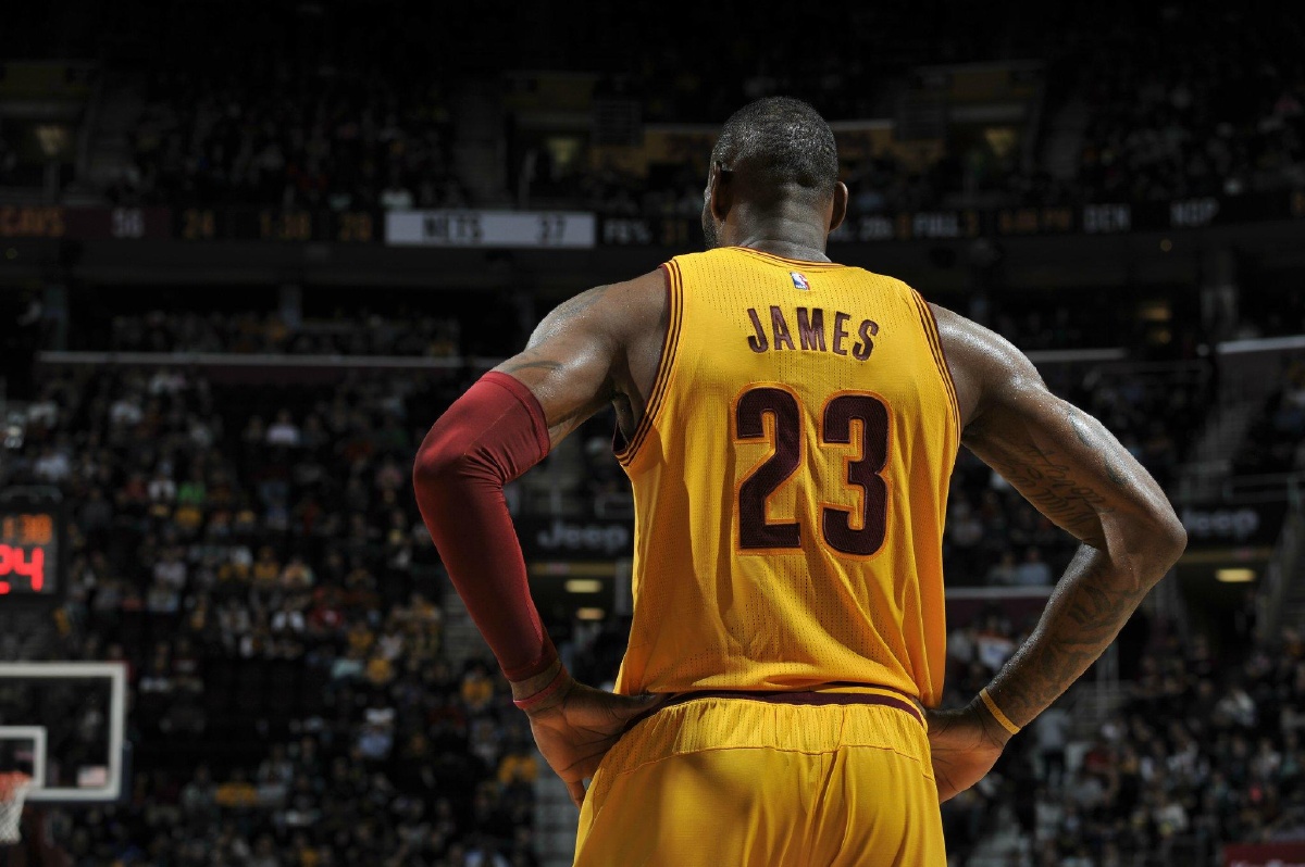 尤文跟队：加蒂扭伤膝盖，今天将接受检查（尤文队内消息：加蒂膝盖扭伤，今日接受检查）