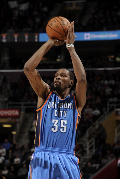 林荣福儿子致信瓦伦股东进行赛季总结，全篇只字不提足球（林荣福之子致函瓦伦股东做季终总结，通篇不谈足球）