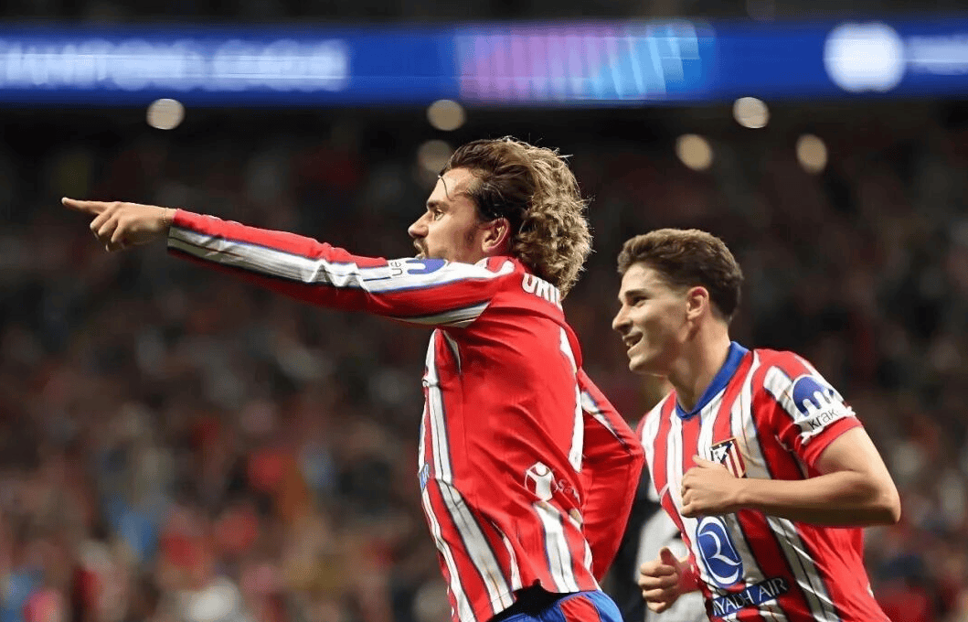 前锋关键射门锁定胜局（前锋致胜一击锁定胜利）