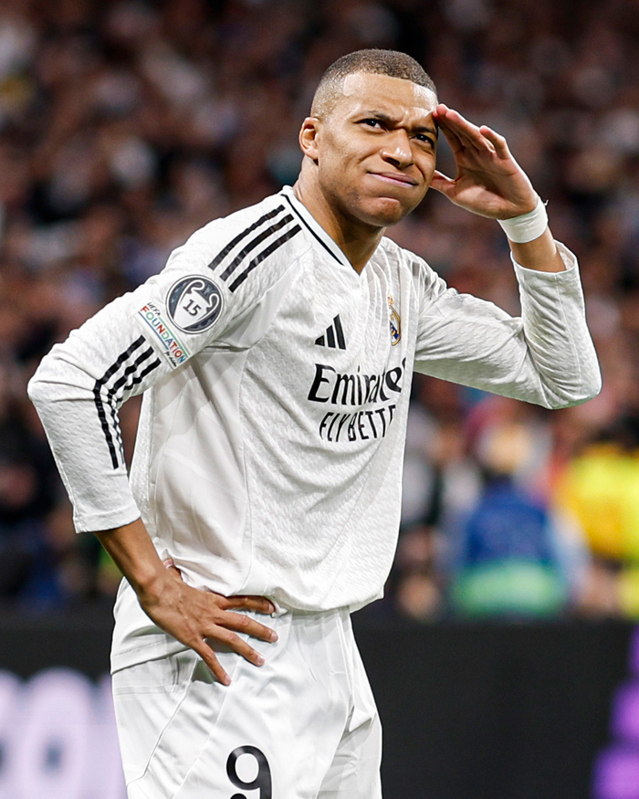 巴尔韦德：近期比赛让我精神备受煎熬，姆巴佩让全队心安（巴尔韦德坦言近期比赛精神压力巨大，姆巴佩让全队更安心）