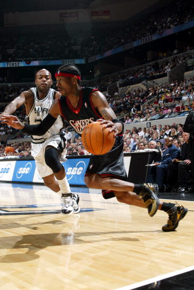 此前对阵拜仁时扭伤左膝，努诺-门德斯本周四恢复了训练（此前战拜仁左膝扭伤，努诺-门德斯已于周四复训）