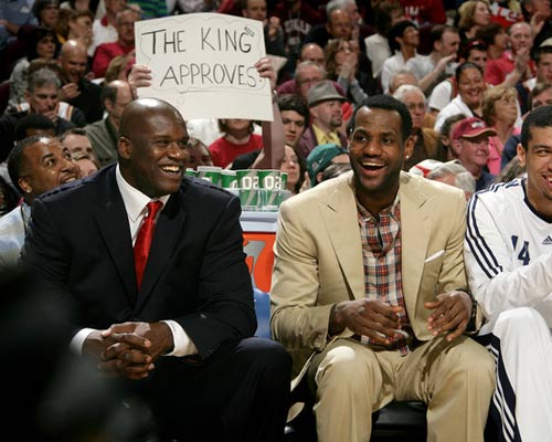 姆巴佩祝贺阿什拉夫当选非洲足球先生：爱你，你是非洲之王（姆巴佩祝贺阿什拉夫荣膺非洲足球先生：爱你，非洲之王）